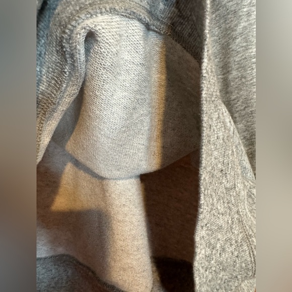Old Navy sweatshirt XXL cozy and wonderful - Picture 3 of 4